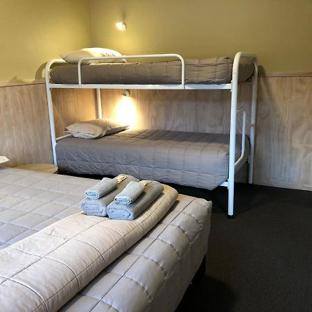 Oamaru Top 10 Holiday Park Extérieur photo