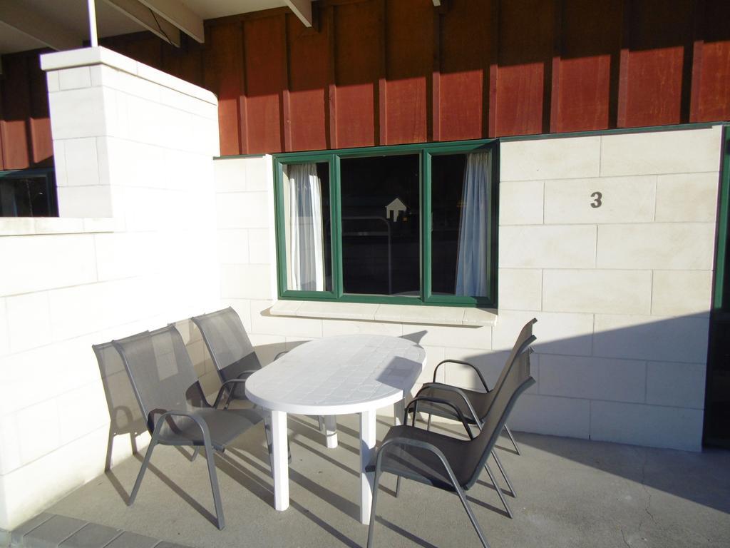 Oamaru Top 10 Holiday Park Extérieur photo